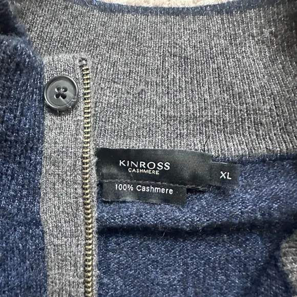 Kinross Cashmere - Men's Blue and Gray Zip Up Sweater - Picture 4 of 6